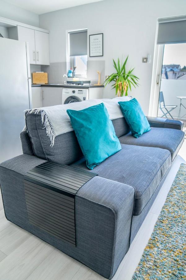 Causeway Coast Beach Front Apartment - Баллікасл Екстер'єр фото
